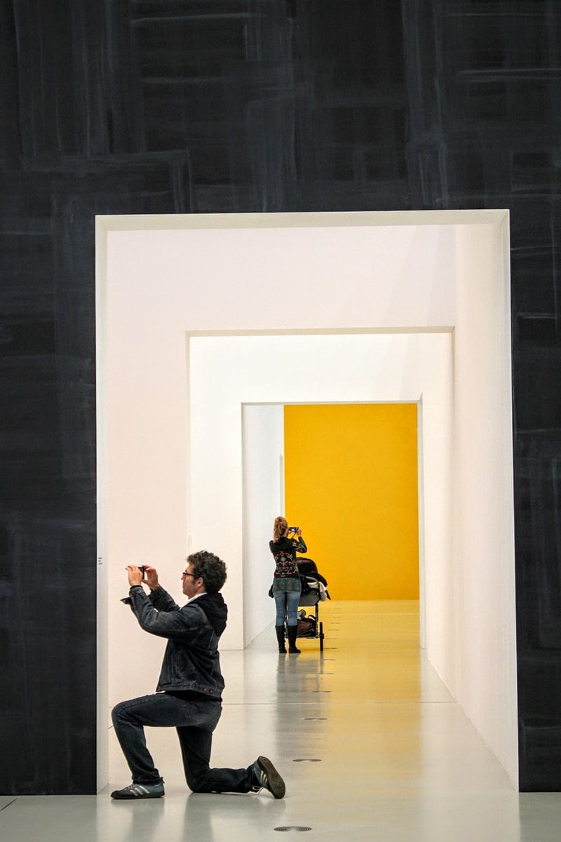 Vertical garden galleries